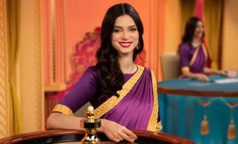 Hình ảnh kết hợp giữa xổ số và đá gà trực tuyến, thể hiện sự chuyển đổi từ truyền thống sang số hóa